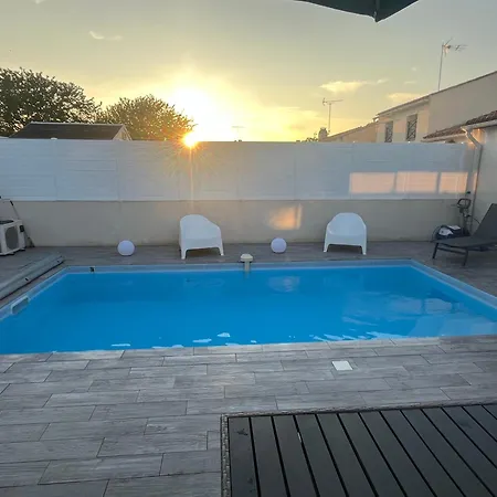 Avec Piscine